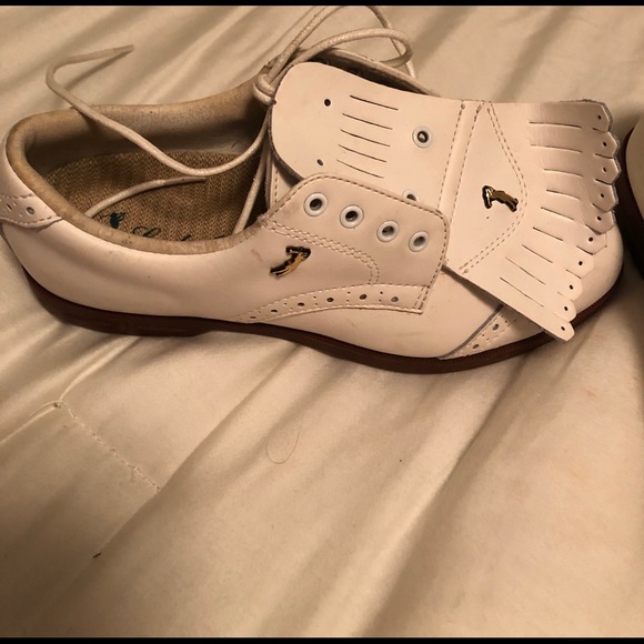 Golf shoes - Picture 1 of 3